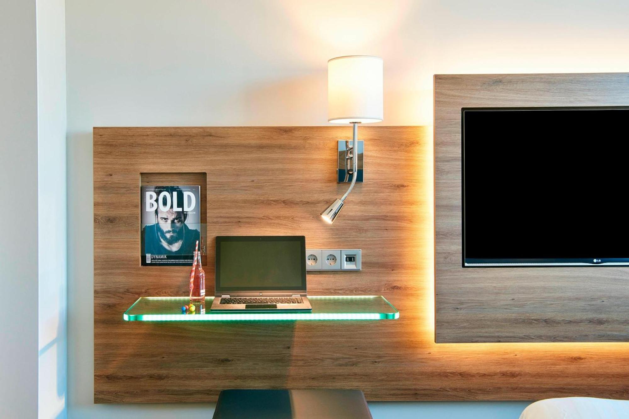 Moxy Frankfurt Airport Ξενοδοχείο Φραγκφούρτη Εξωτερικό φωτογραφία